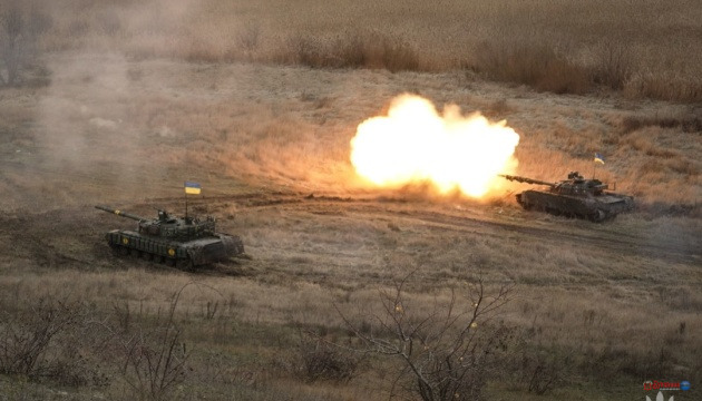 На фронті – 154 бойових зіткнення, ворог найбільше тисне на Покровському напрямку