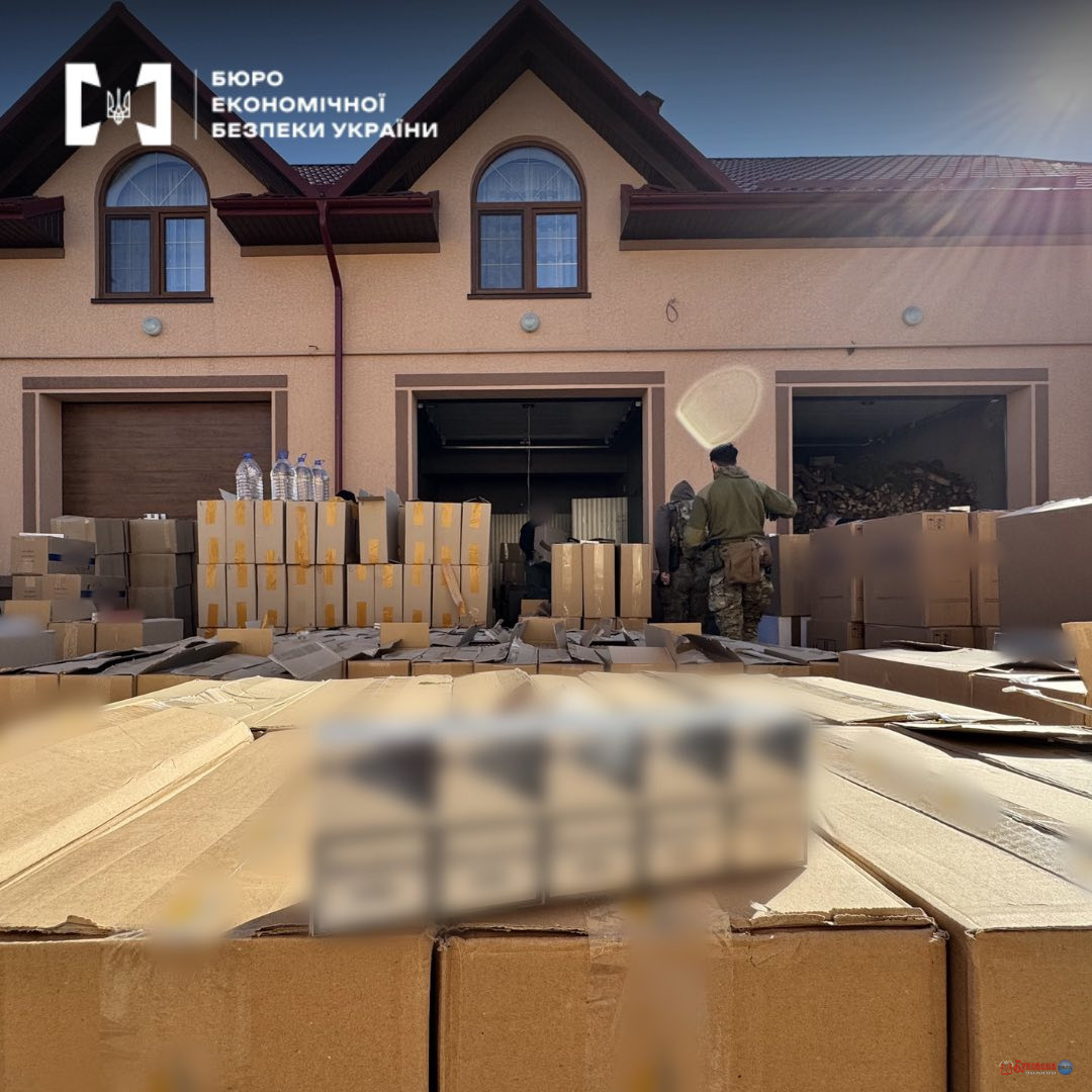 На Буковині викрили масштабну схему продажу контрафактних сигарет: вилучено товару на понад 30 млн грн